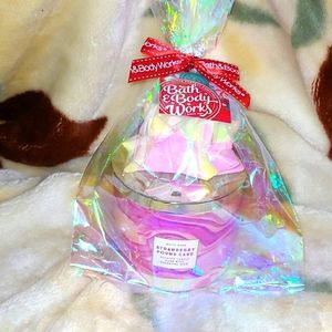 STRAWBERRY POUND CAKE 3 wick Candle Gift Ready BBW